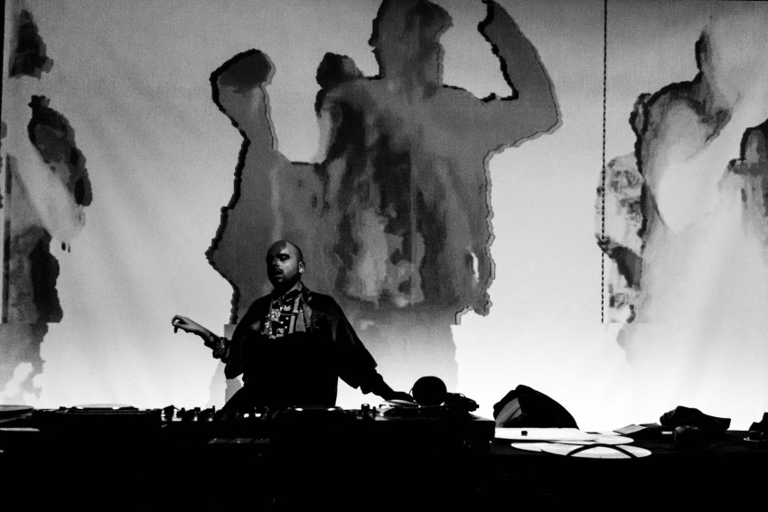 DJ HVAD at Platform 4 with MOTORSAW aka. sunep visuals